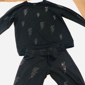 Lightweight Pullover and Sweatpants Set